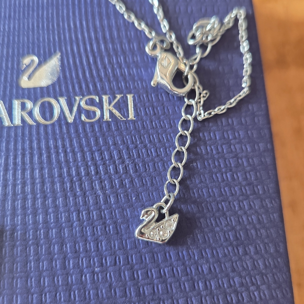Swarovski Signarure Silver Crystal Swan Necklace - Picture 3 of 7